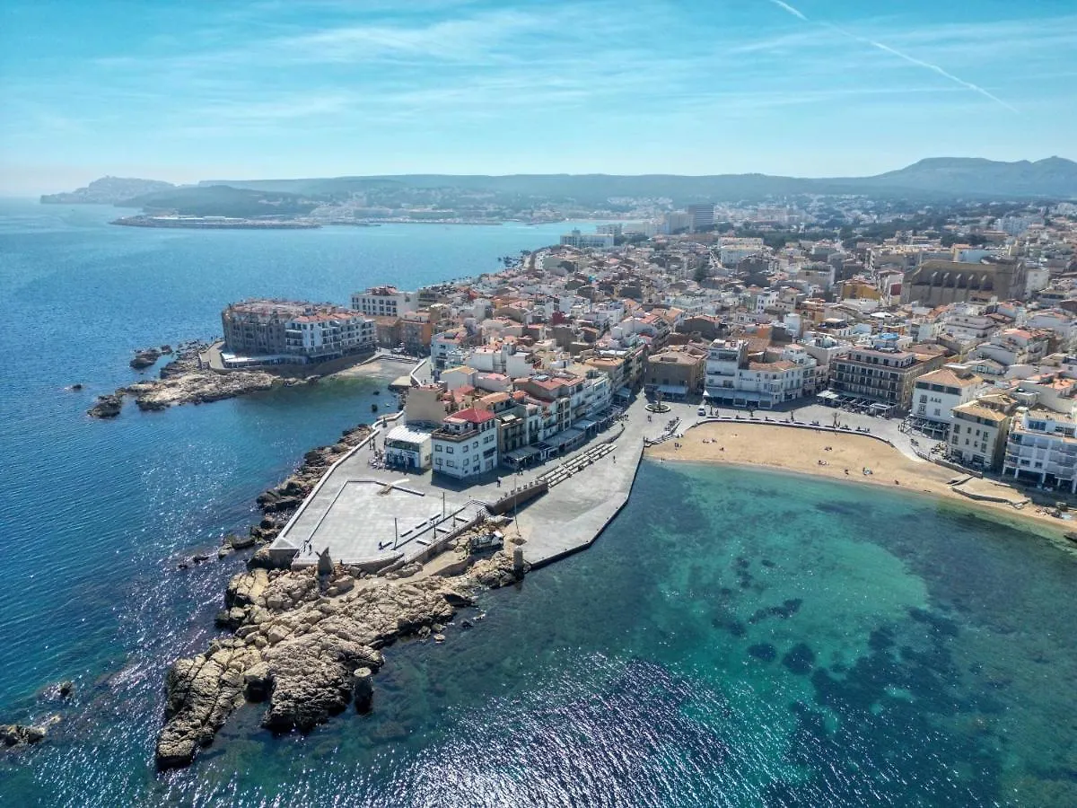 Lola Apartment L'Escala Spain